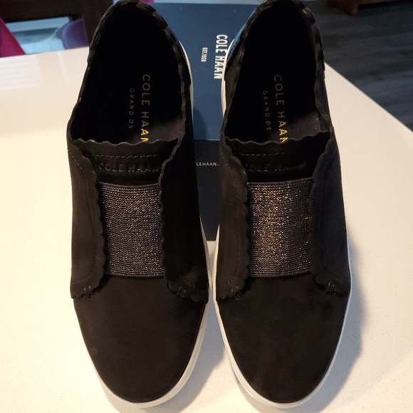 cole haan scalloped slip on sneaker